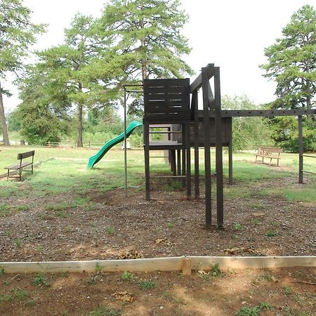 Carolina Landing Camping Resort Deluxe Cabin 4 Fair Play Exterior photo