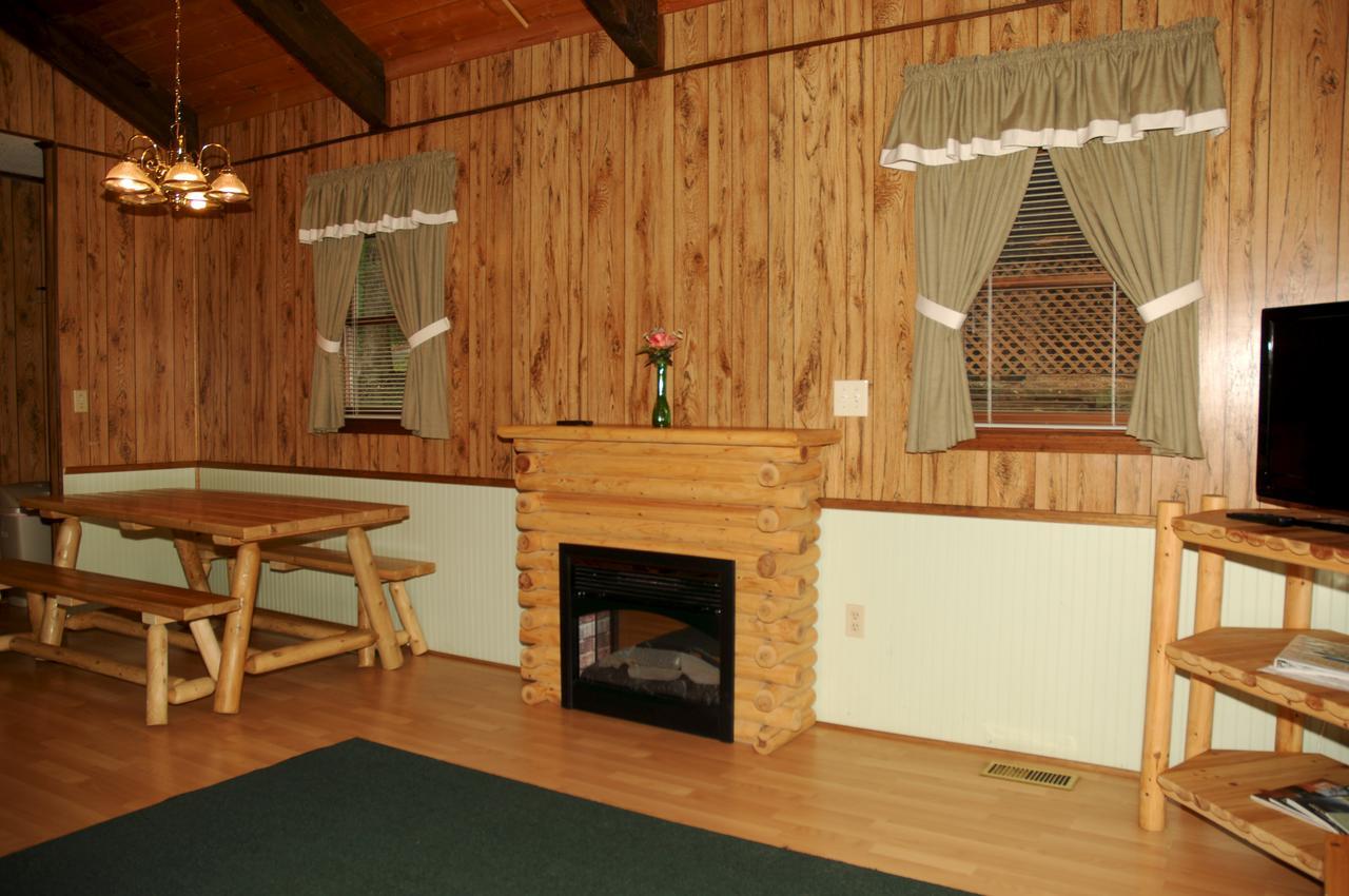 Carolina Landing Camping Resort Deluxe Cabin 4 Fair Play Exterior photo